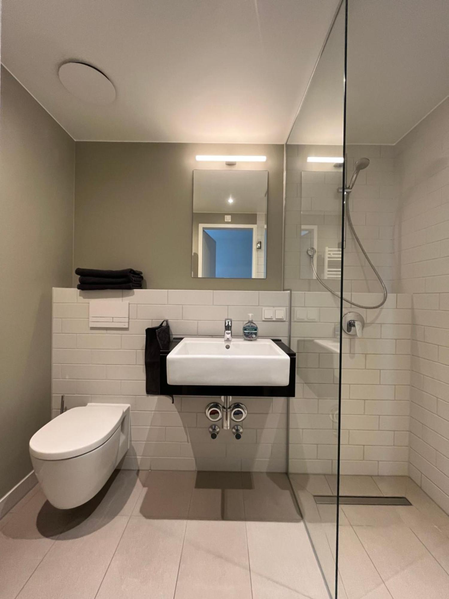 Studio Apartment Uber Den Wolken Berlin Ngoại thất bức ảnh